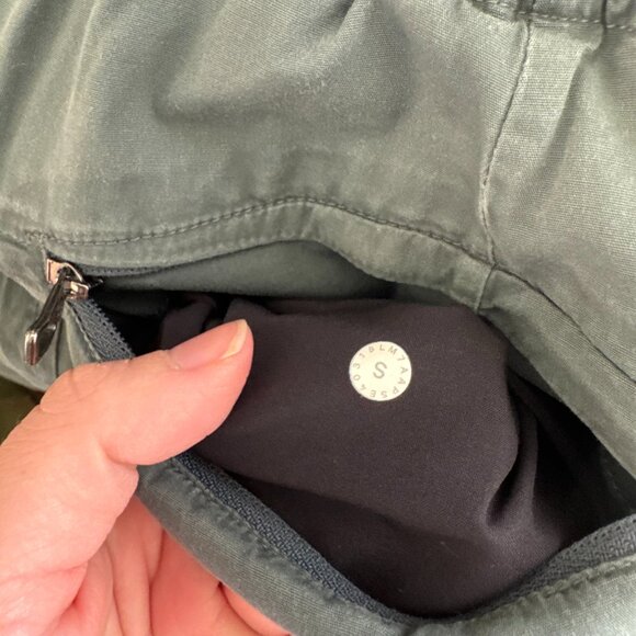 Lululemon Bowline Short 8" Size Small - Picture 3 of 4